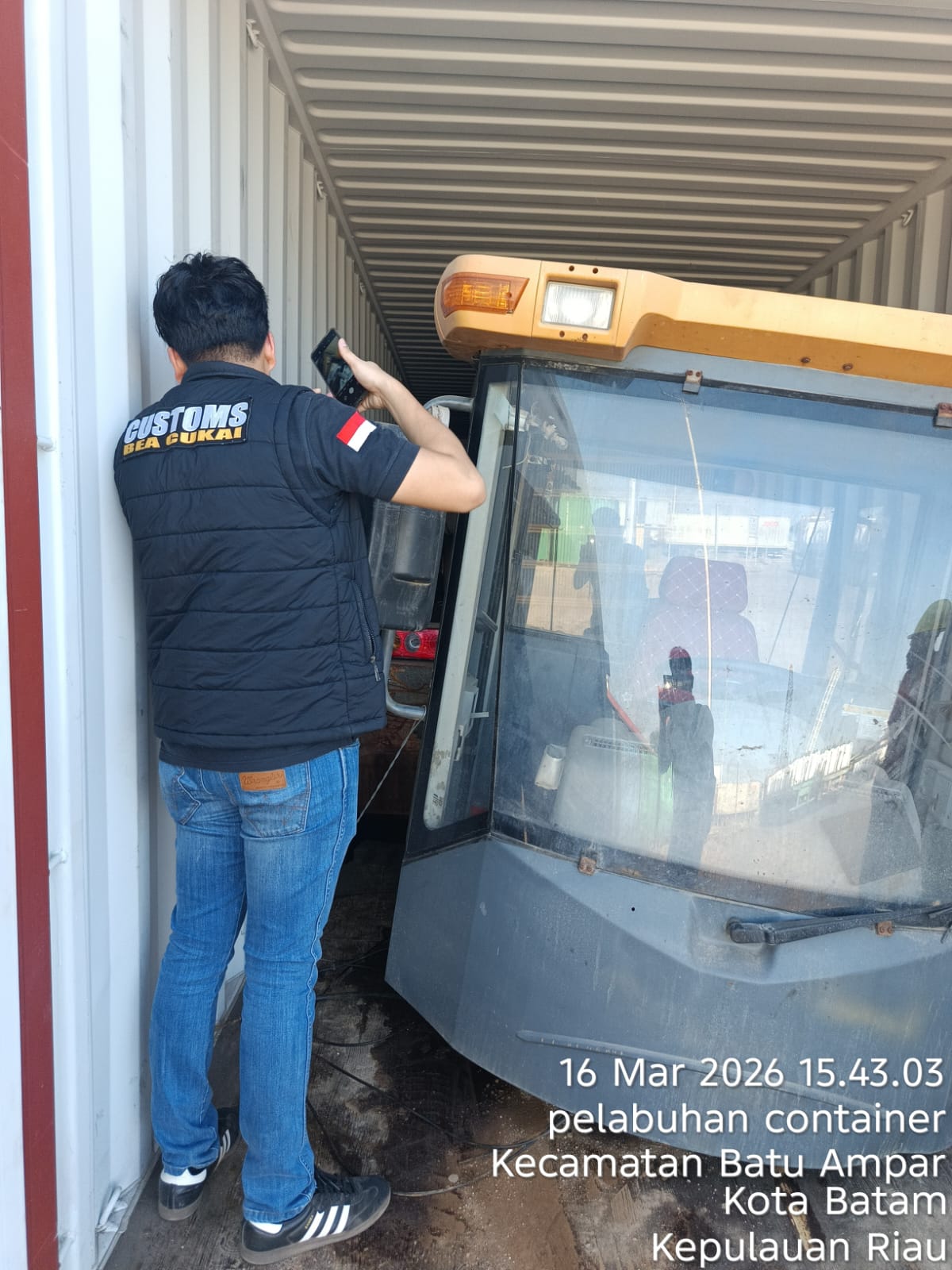 3 UNIT USED WHEEL LOADER FOB SHANGHAI - BATAM - 4