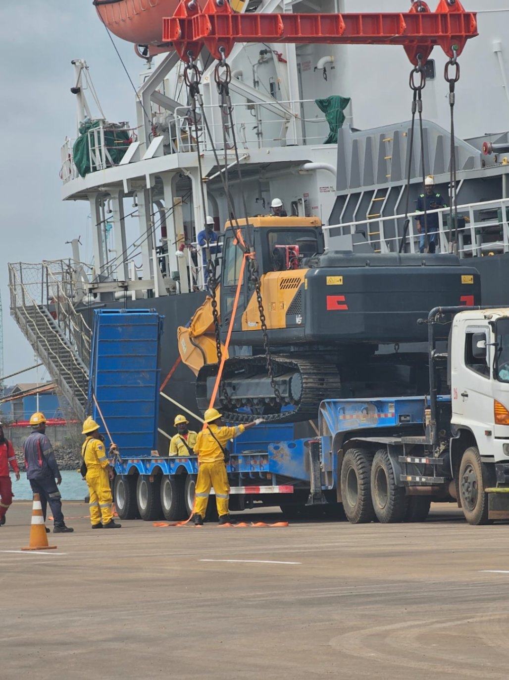 FOB SHANGHAI - BATAM (UNDERNAMED) 2 UNITS EXAVATORS - 5